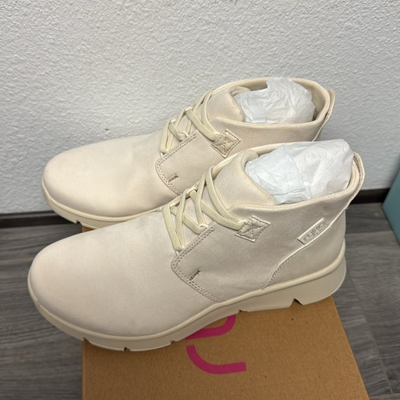 Ryka Women's Candid Weatherproof Ankle Bootie (WIDE) - Picture 6 of 6